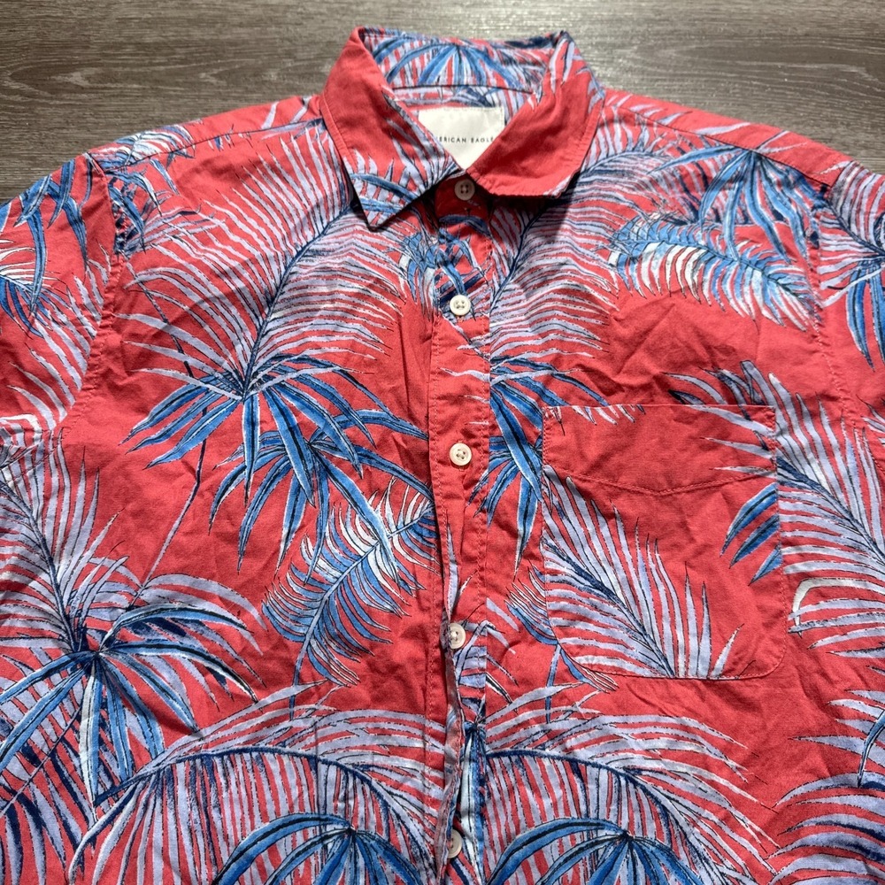American Eagle Shirt Mens Small Palm Floral Short Sleeve Button‎ Up Casual Adult